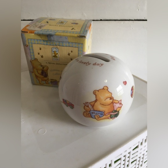 Royal Doulton Winnie the Pooh Christening Bank - IOB - Picture 11 of 11